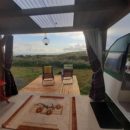 Father Ted Retro Caravan! Drumaville Esterno foto