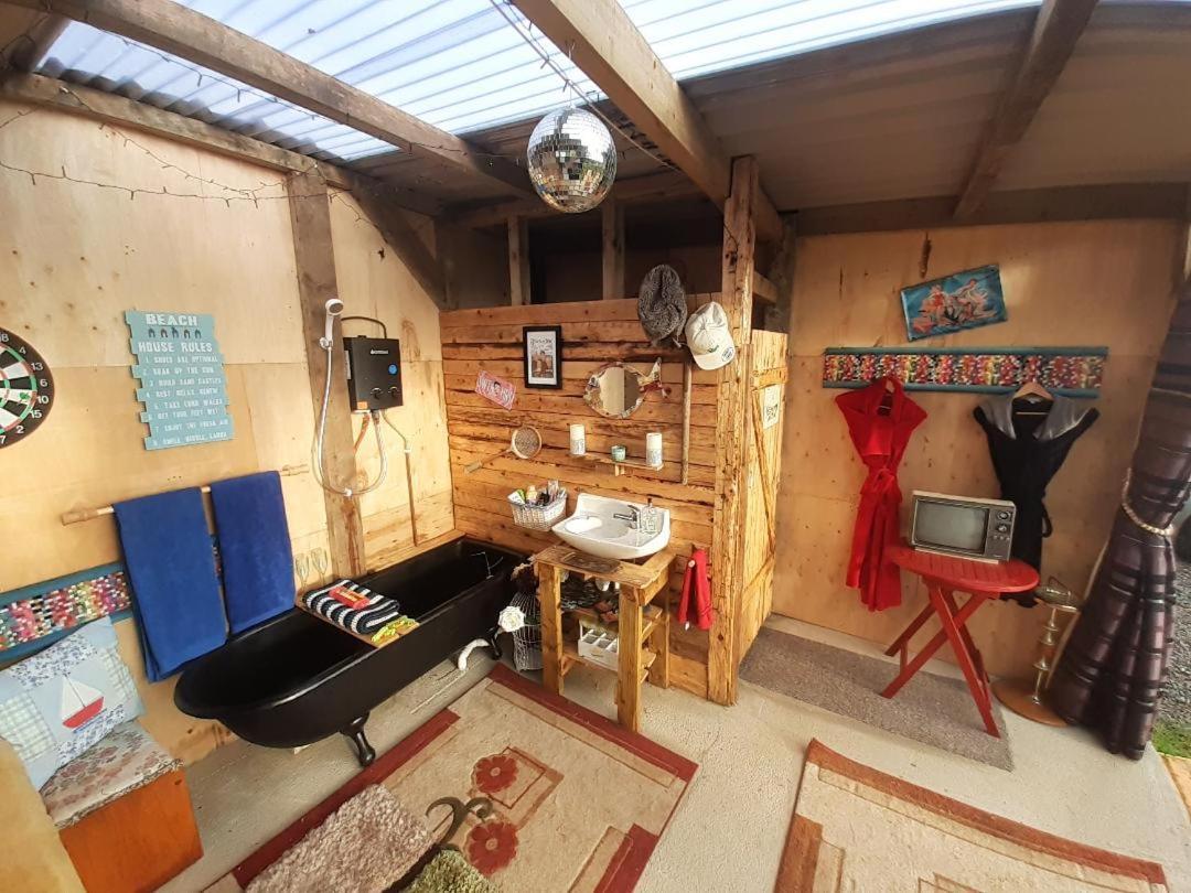 Father Ted Retro Caravan! Drumaville Esterno foto